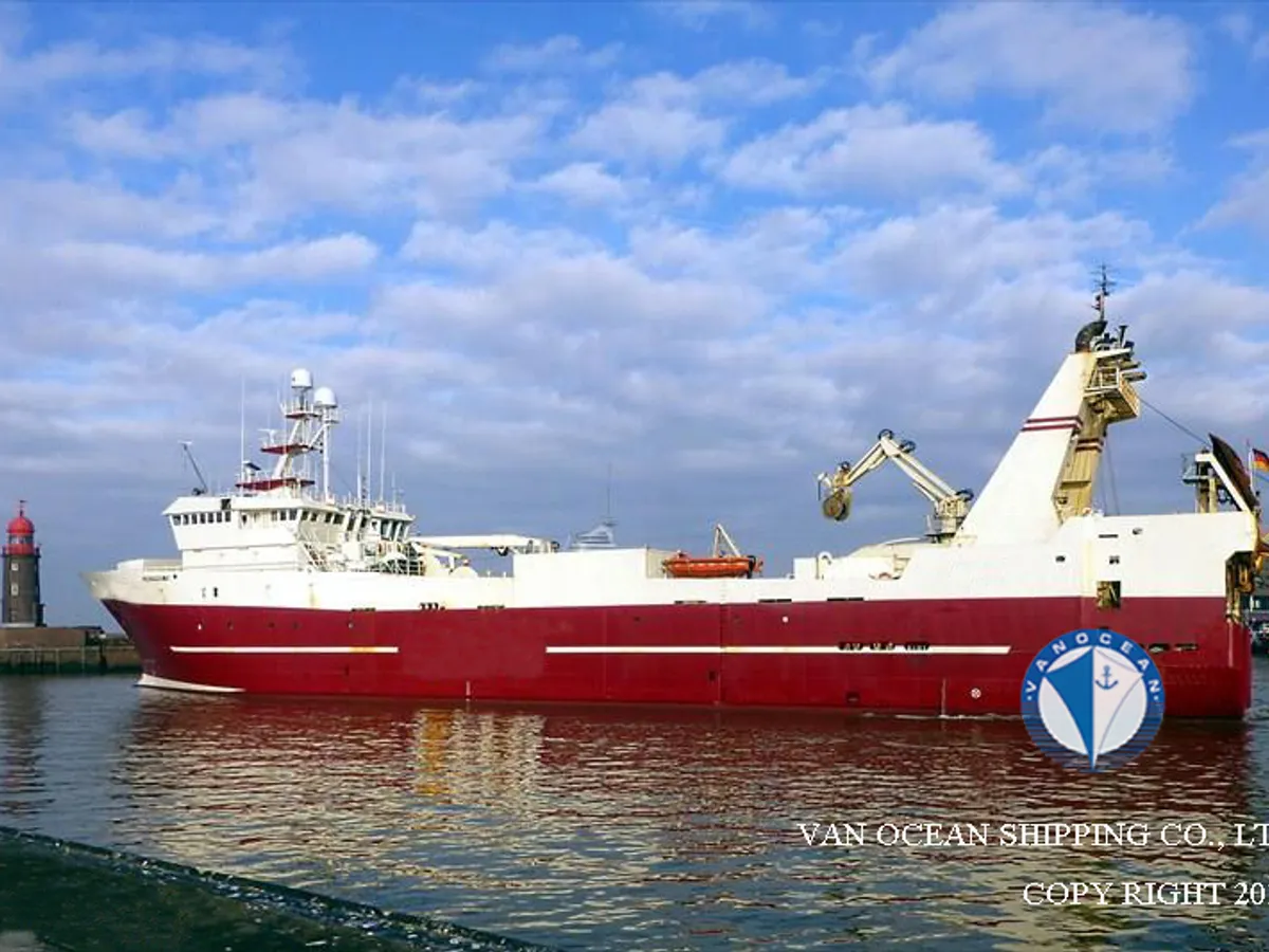 Navio de pesca de arrasto à venda