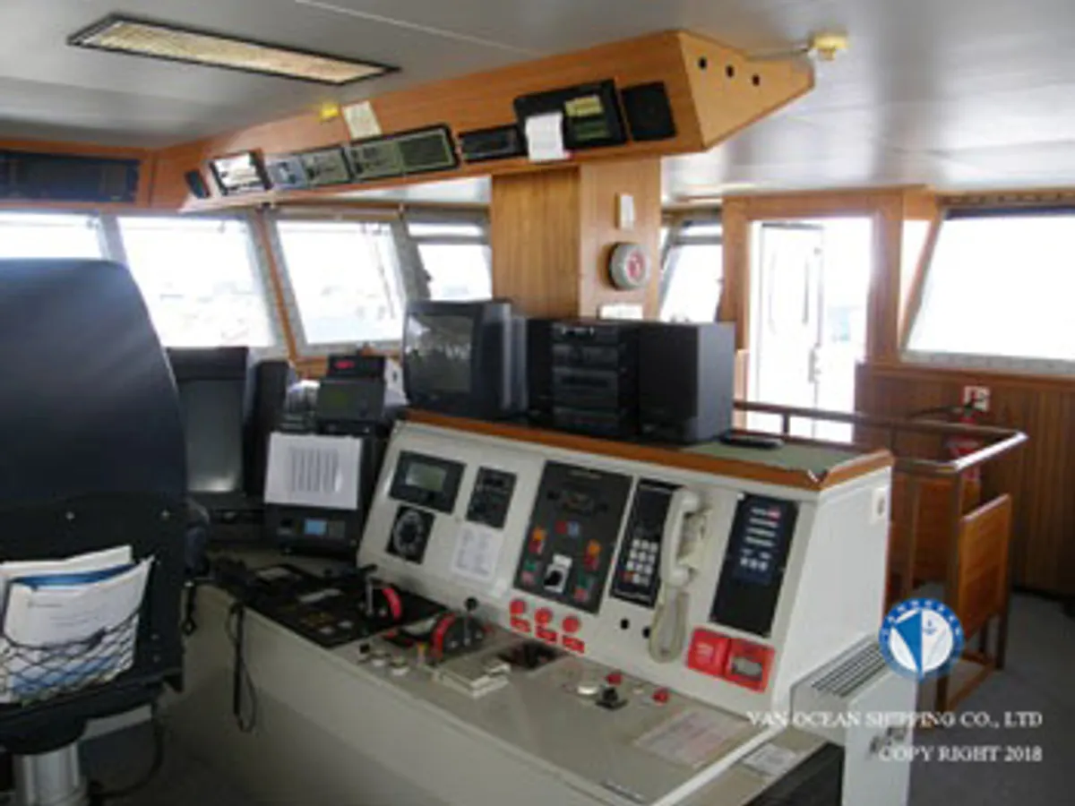 Navio de pesca de arrasto à venda