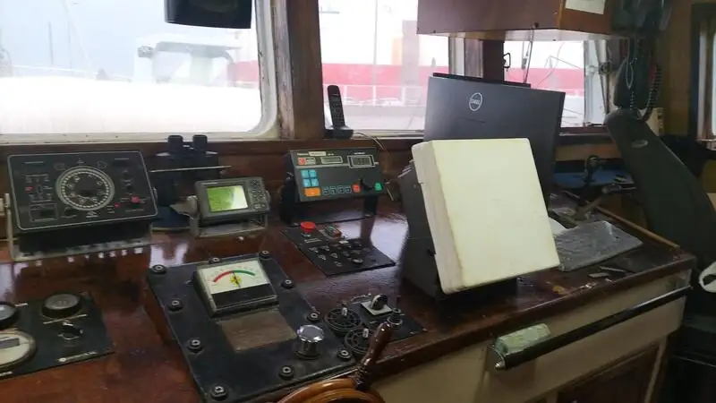 Navio de pesca de arrasto à venda