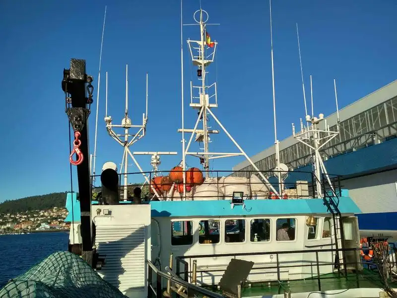 Navio de pesca de arrasto à venda