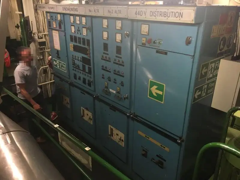 Navio de Suprimento Rápido (FSV) à venda