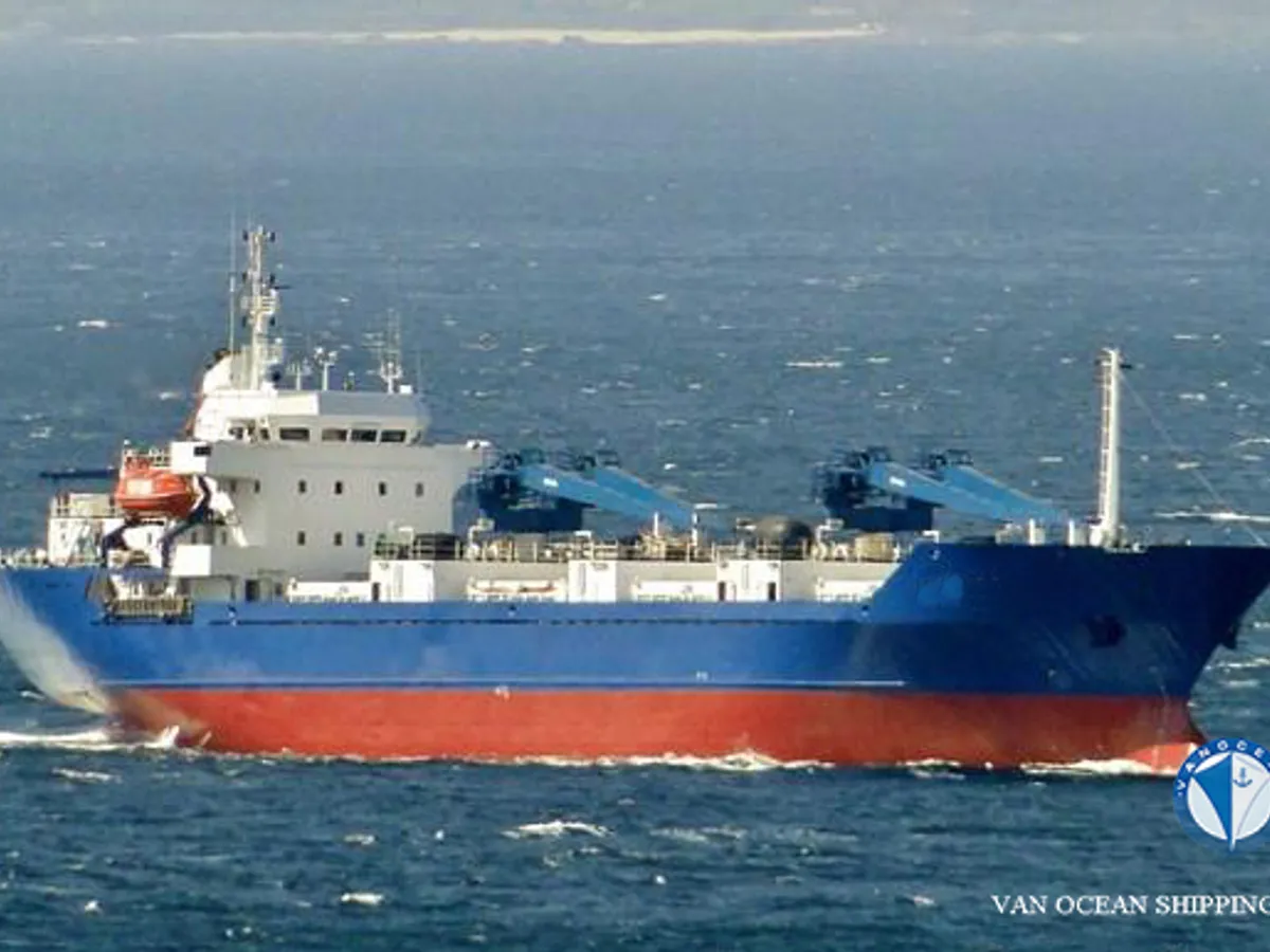 Navio frigorífico à venda