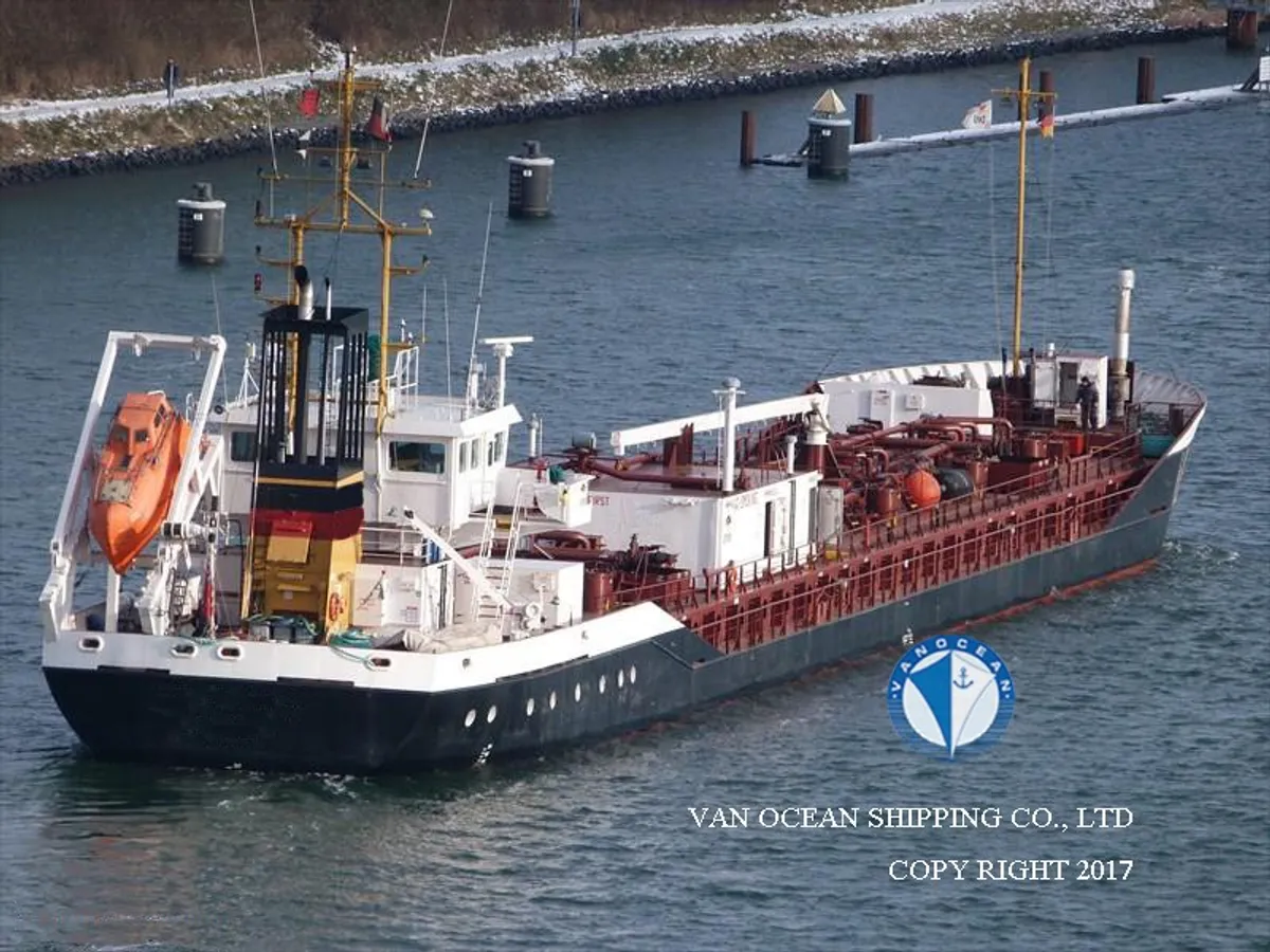 Navio-tanque de óleo/produtos químicos à venda