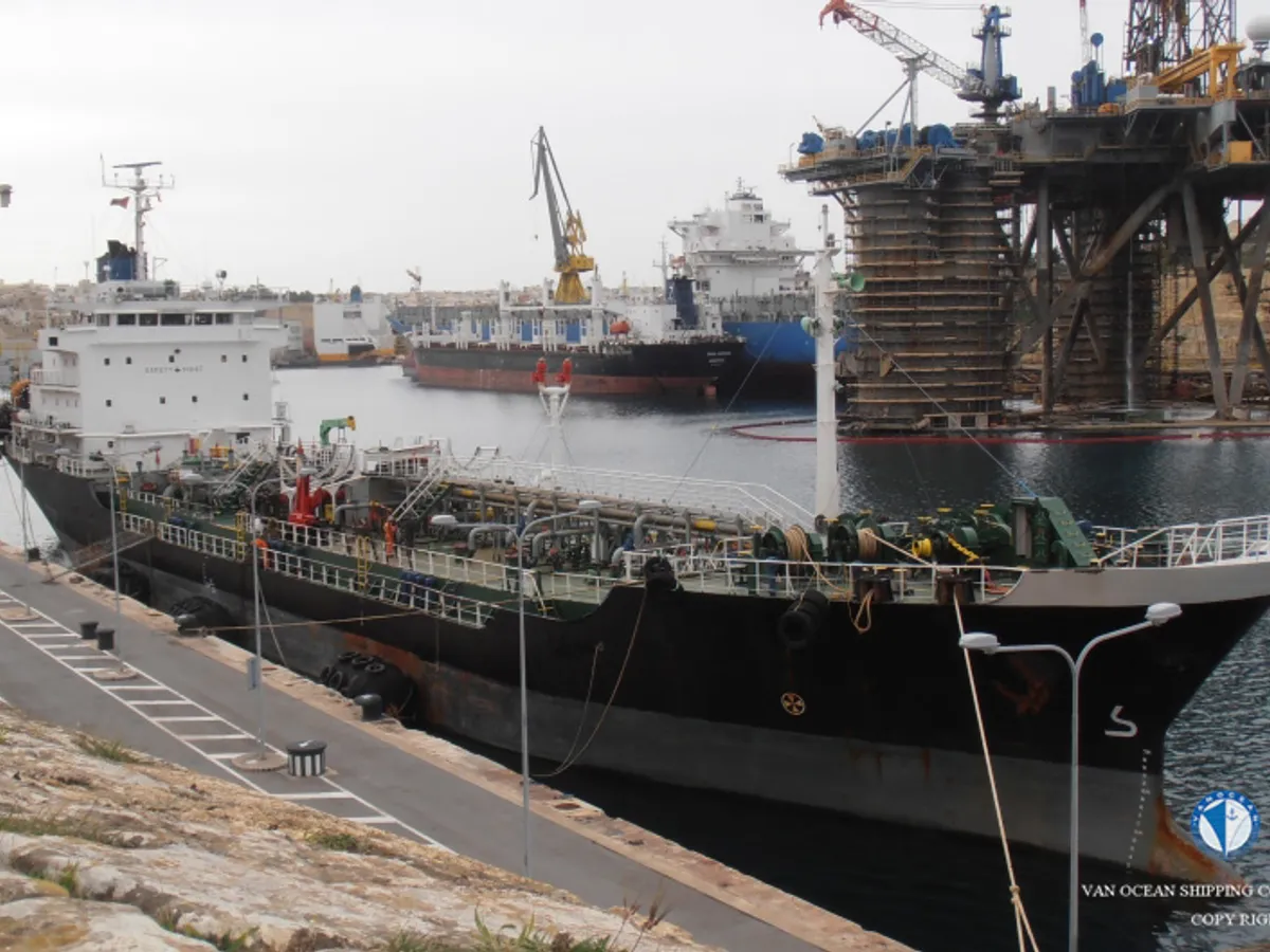 Navio-tanque de óleo/produtos químicos à venda