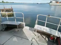 Barco de tripulação à venda