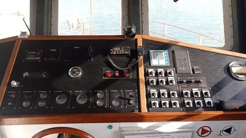 Barcos de trabalho à venda