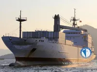 Navio frigorífico à venda