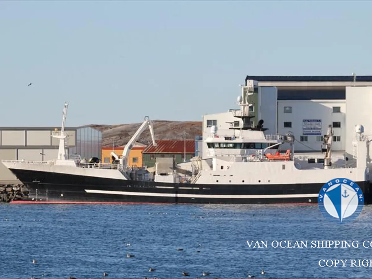 Navio de pesca de arrasto à venda