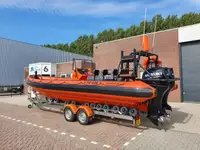 Navio porta-contêineres à venda