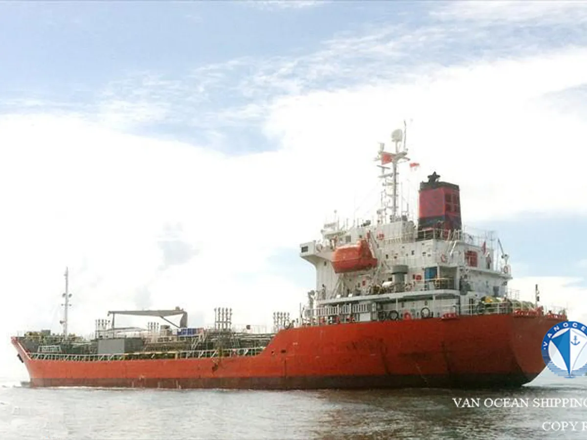 Navio-tanque de óleo/produtos químicos à venda