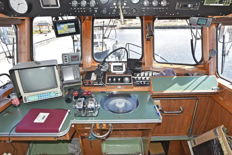 Navio de patrulha à venda