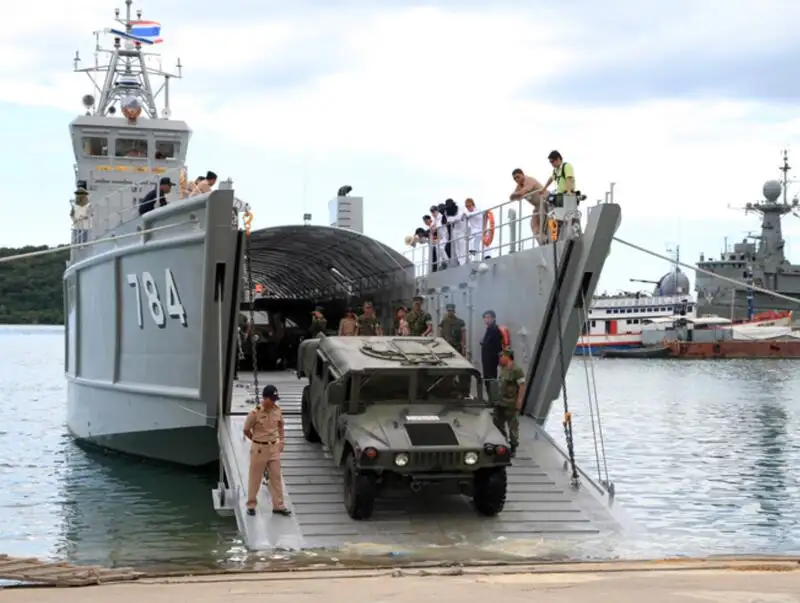 Navio Ro-Ro à venda