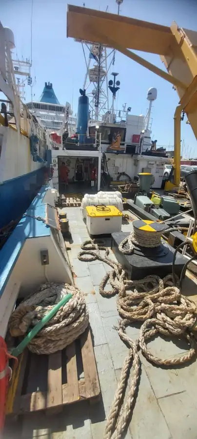 Navio de pesquisa à venda