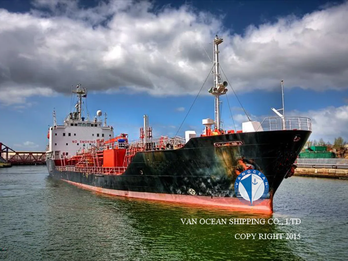 Navio-tanque de óleo/produtos químicos à venda
