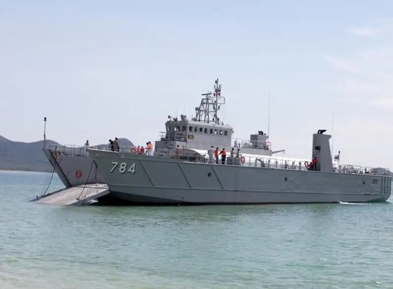 Navio Ro-Ro à venda