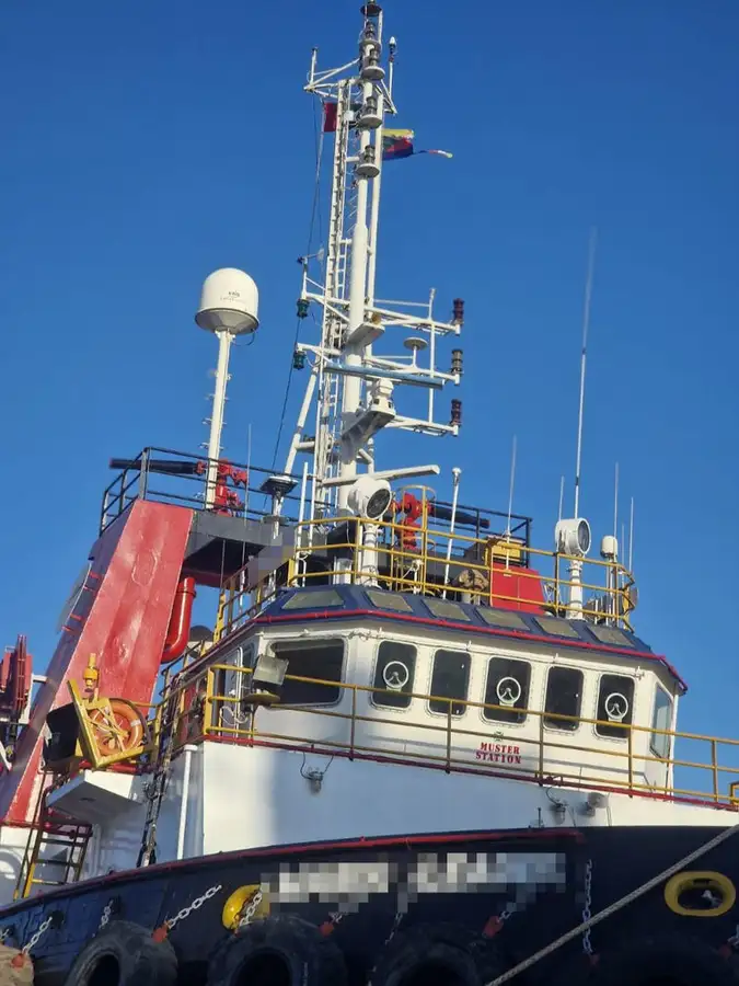 Navio de abastecimento à venda