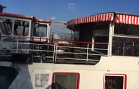 Navio porta-contêineres à venda
