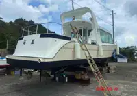 Barco de tripulação à venda