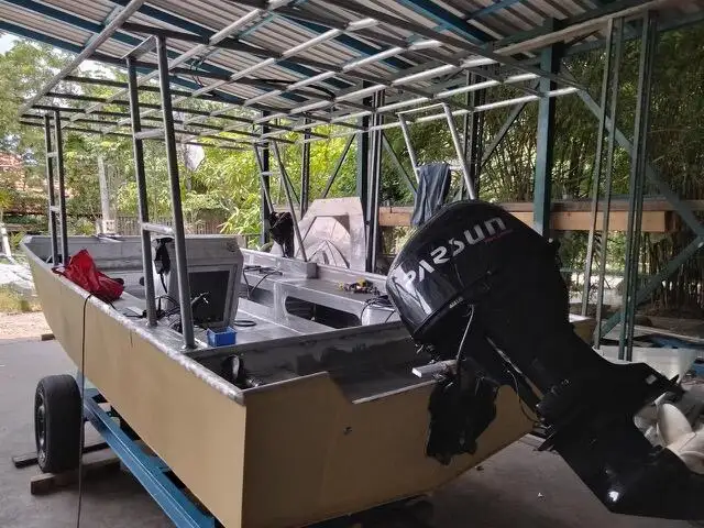 Barcos de trabalho à venda