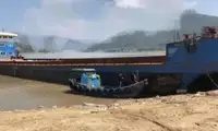 Barcaça à venda