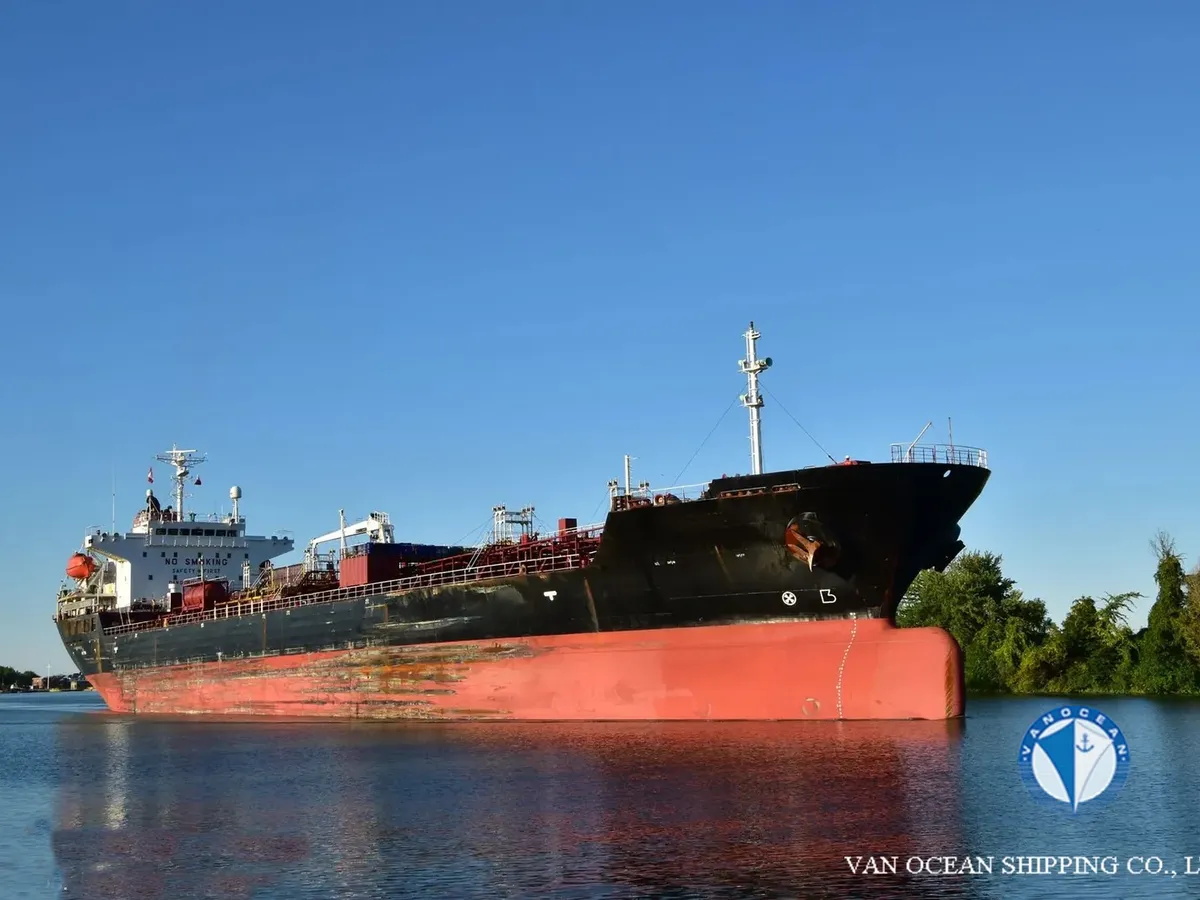 Navio-tanque de óleo/produtos químicos à venda