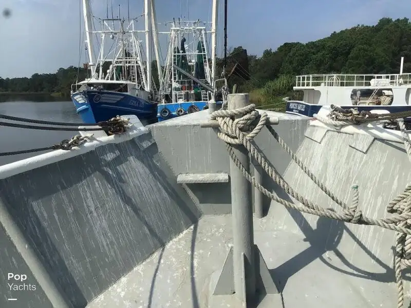 Navio de pesca de arrasto à venda