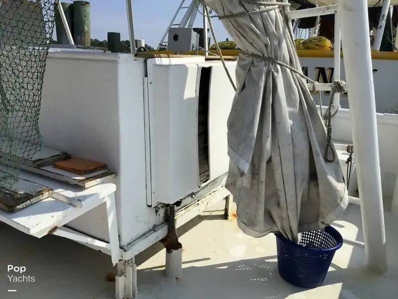 Navio de pesca de arrasto à venda