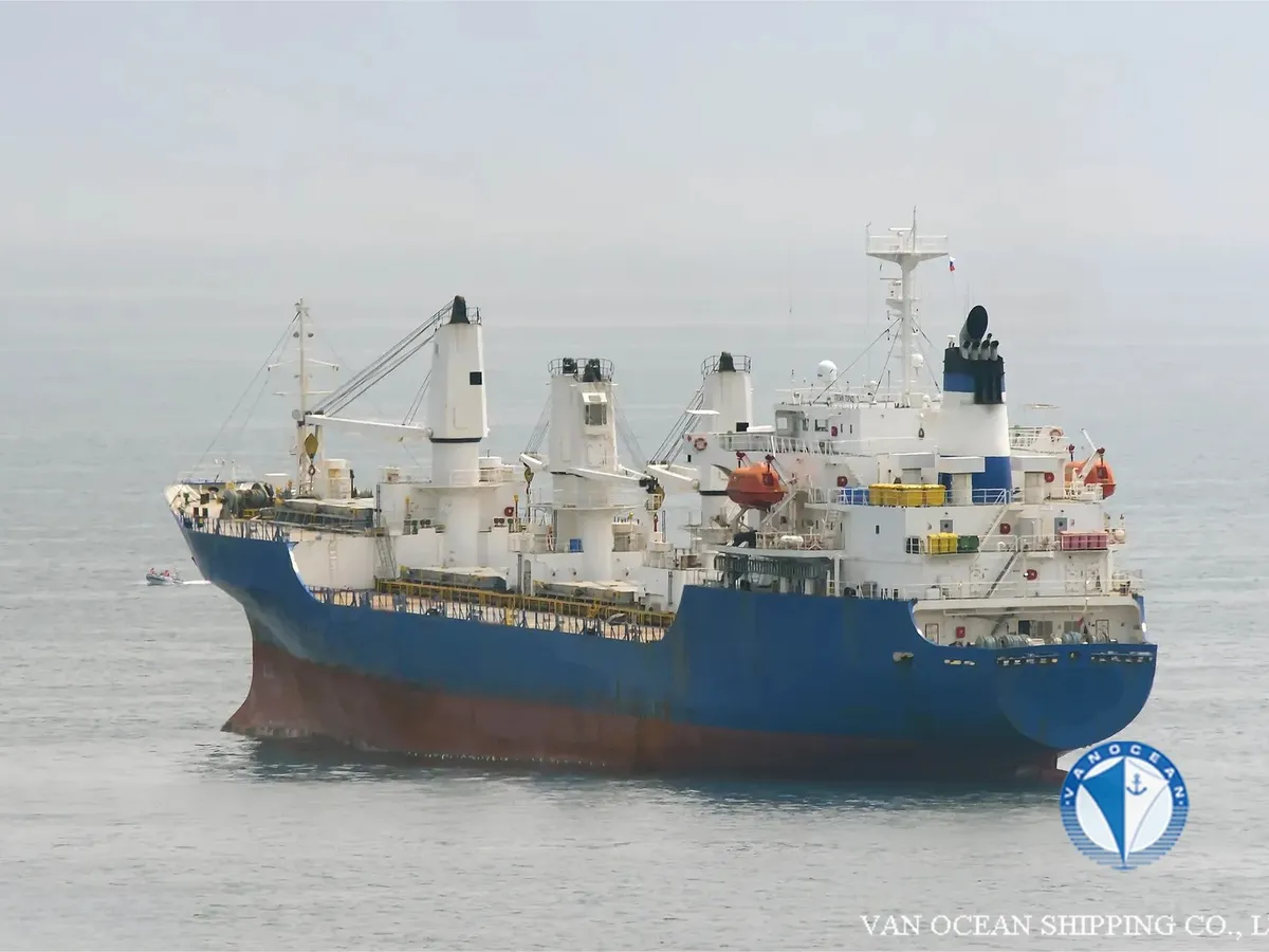 Navio frigorífico à venda