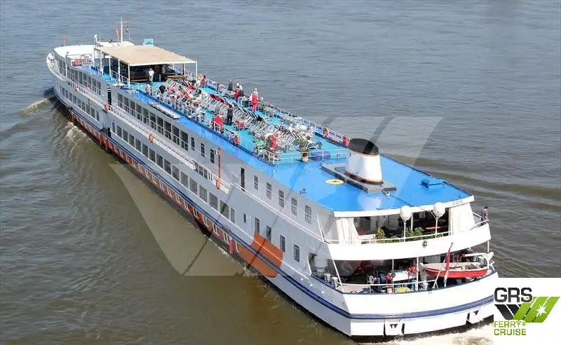 Navio de cruzeiro à venda