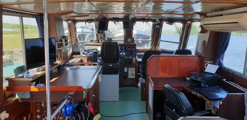Navio de patrulha à venda