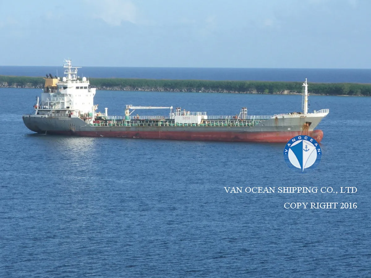 Navio-tanque de óleo/produtos químicos à venda