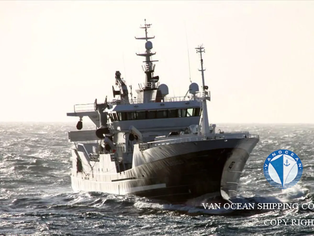 Navio de pesca de arrasto à venda
