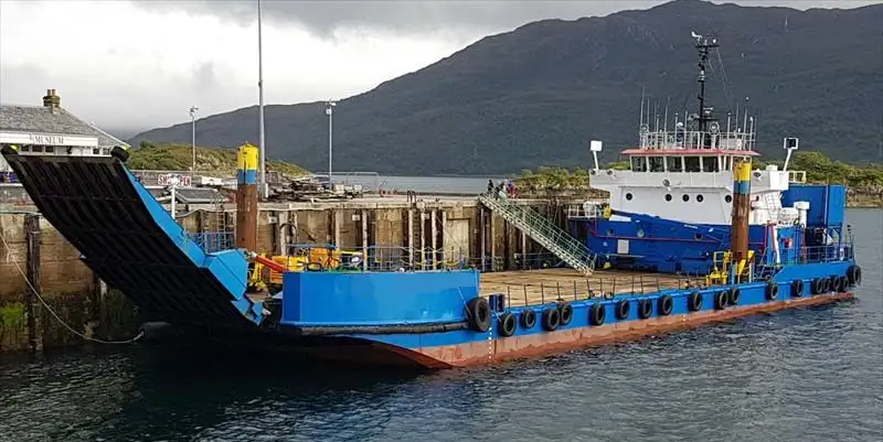 Navio-tanque de óleo/produtos químicos à venda