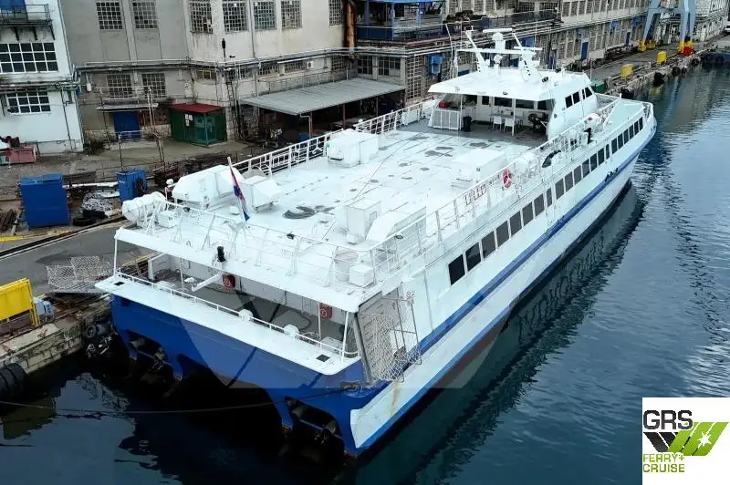 Navio de cruzeiro à venda
