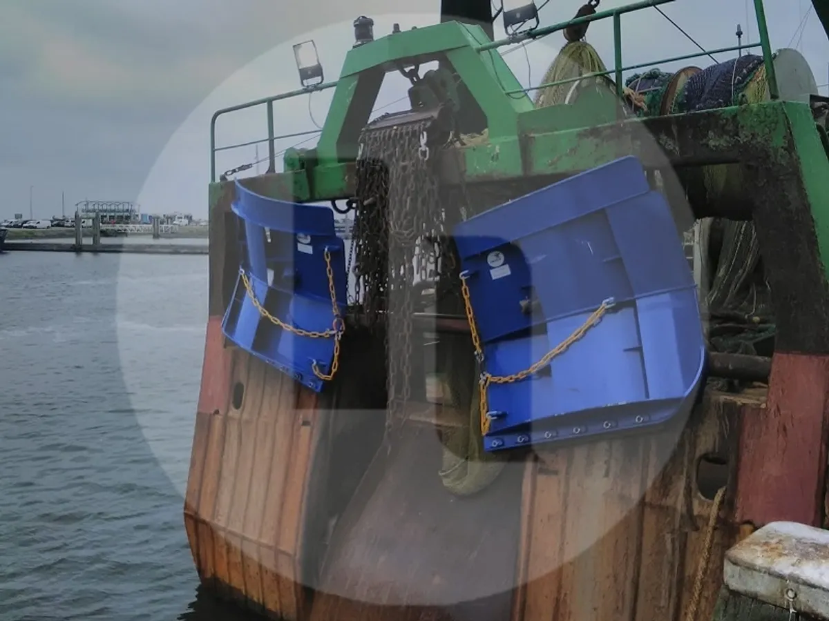 Navio de pesca de arrasto à venda
