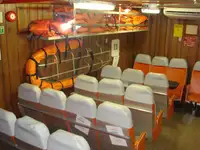 Barco de tripulação à venda