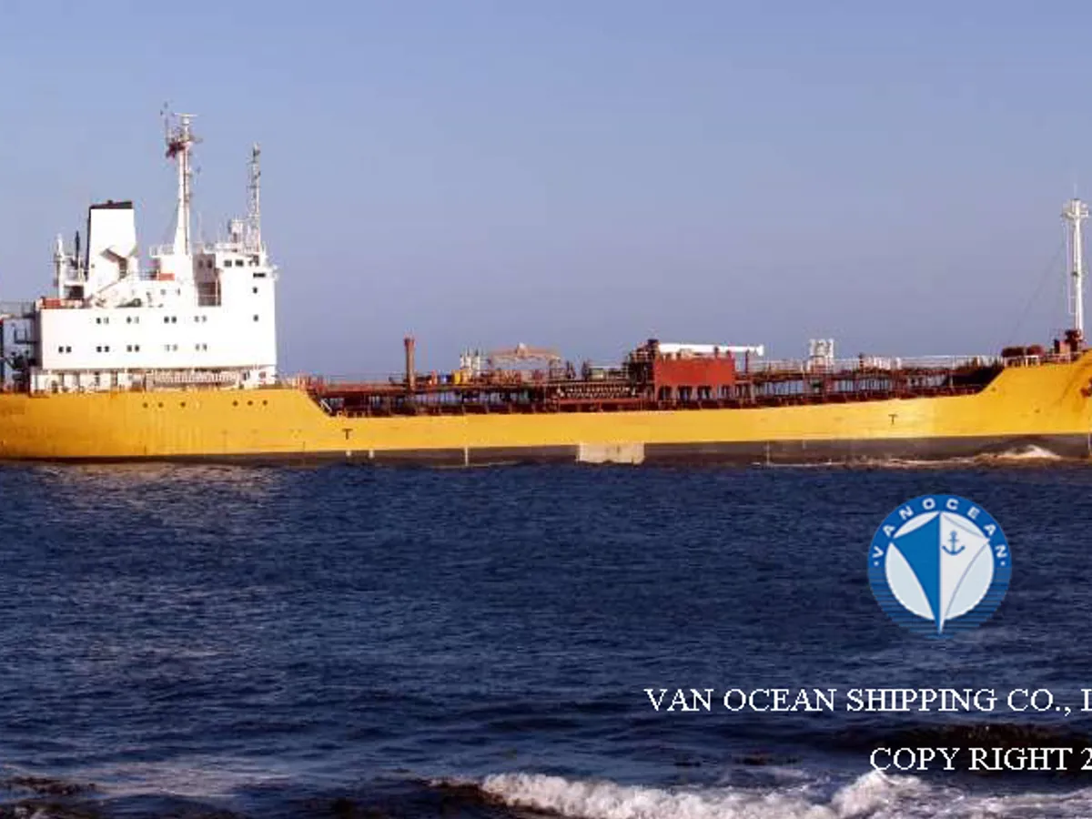 Navio-tanque de óleo/produtos químicos à venda