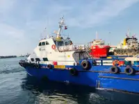 Barco de tripulação à venda