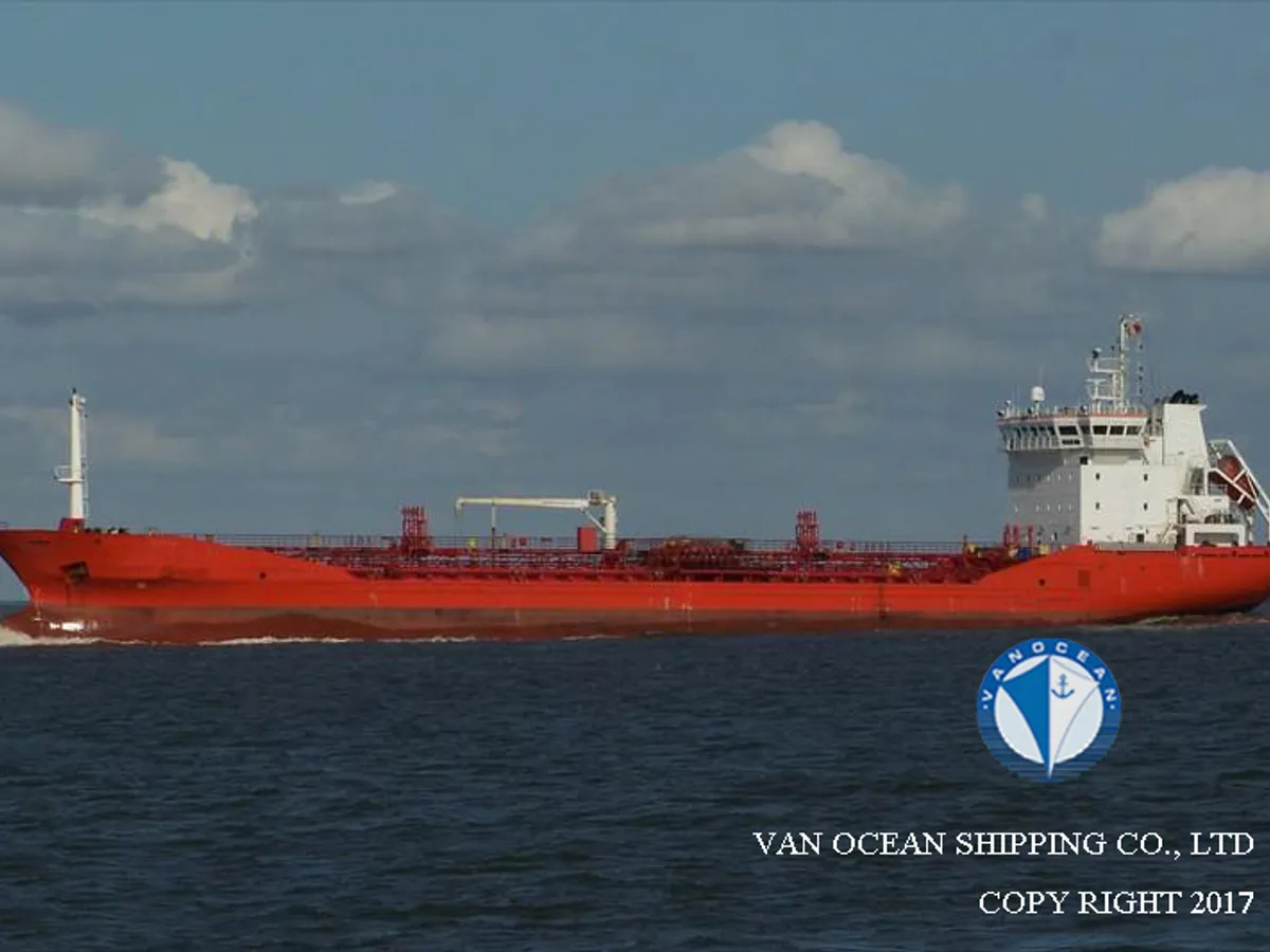 Navio-tanque de óleo/produtos químicos à venda