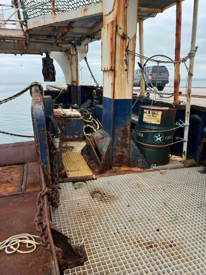 Navio de pesca de arrasto à venda