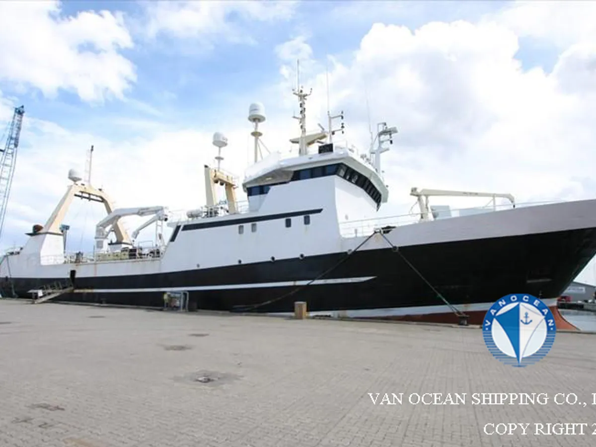 Navio de pesca de arrasto à venda