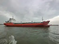 Oil/Chemical tanker à venda