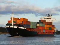 Navio porta-contêineres à venda