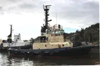 Rebocador à venda