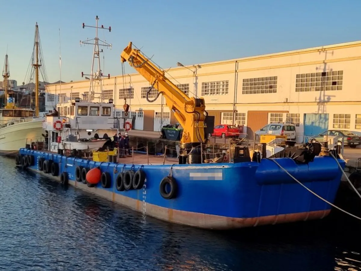 Barcos de trabalho à venda