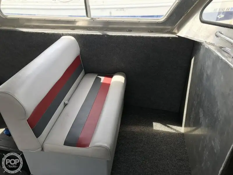 Barco de tripulação à venda