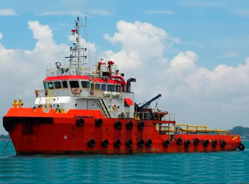 Navio frigorífico à venda