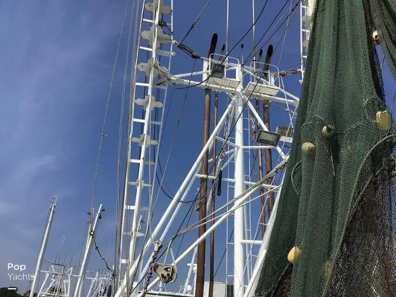 Navio de pesca de arrasto à venda