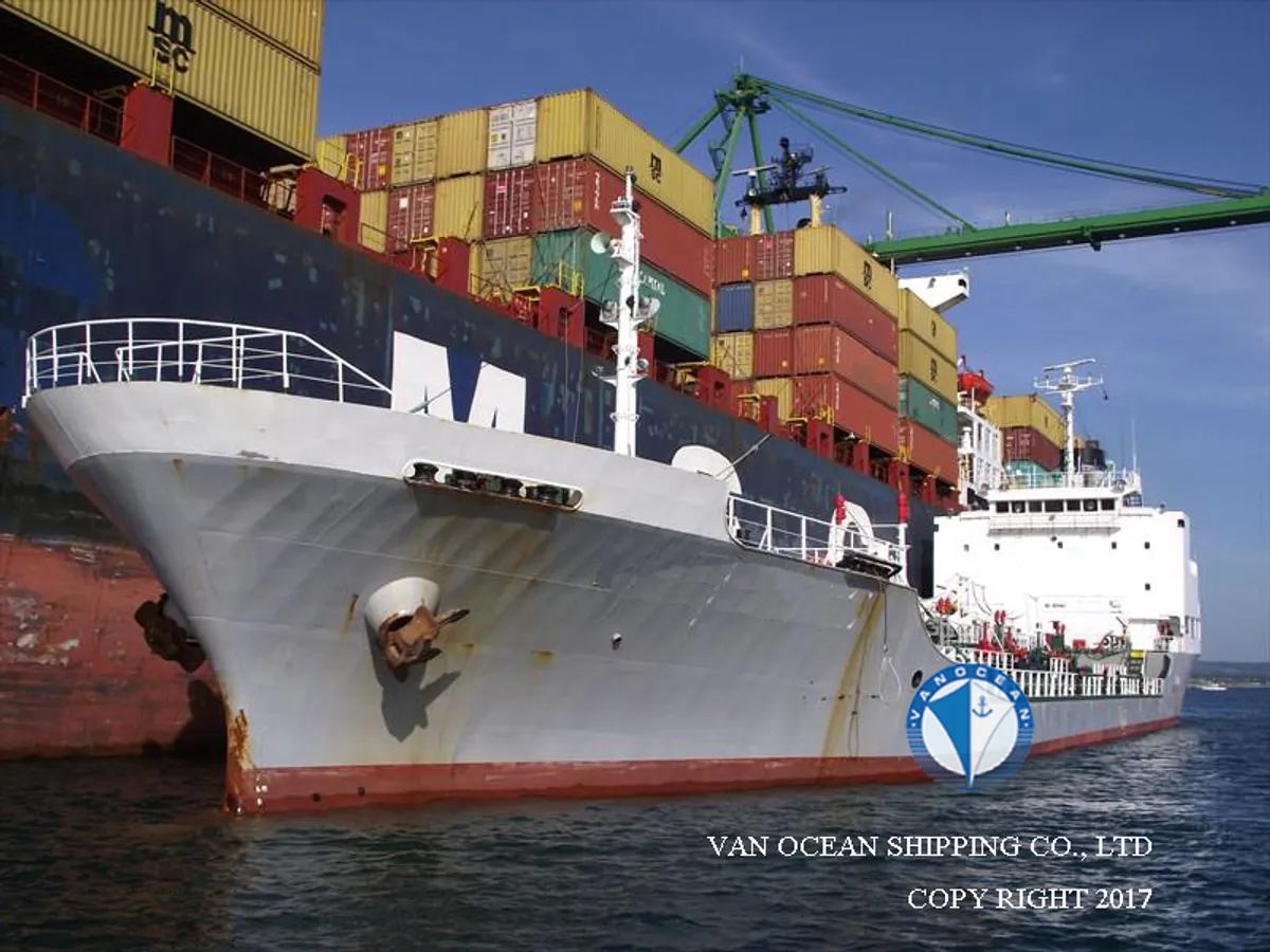 Navio-tanque de óleo/produtos químicos à venda