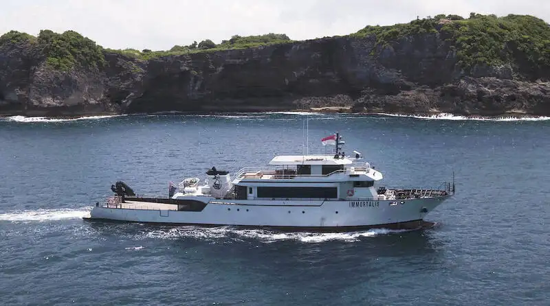Navio de pesquisa à venda